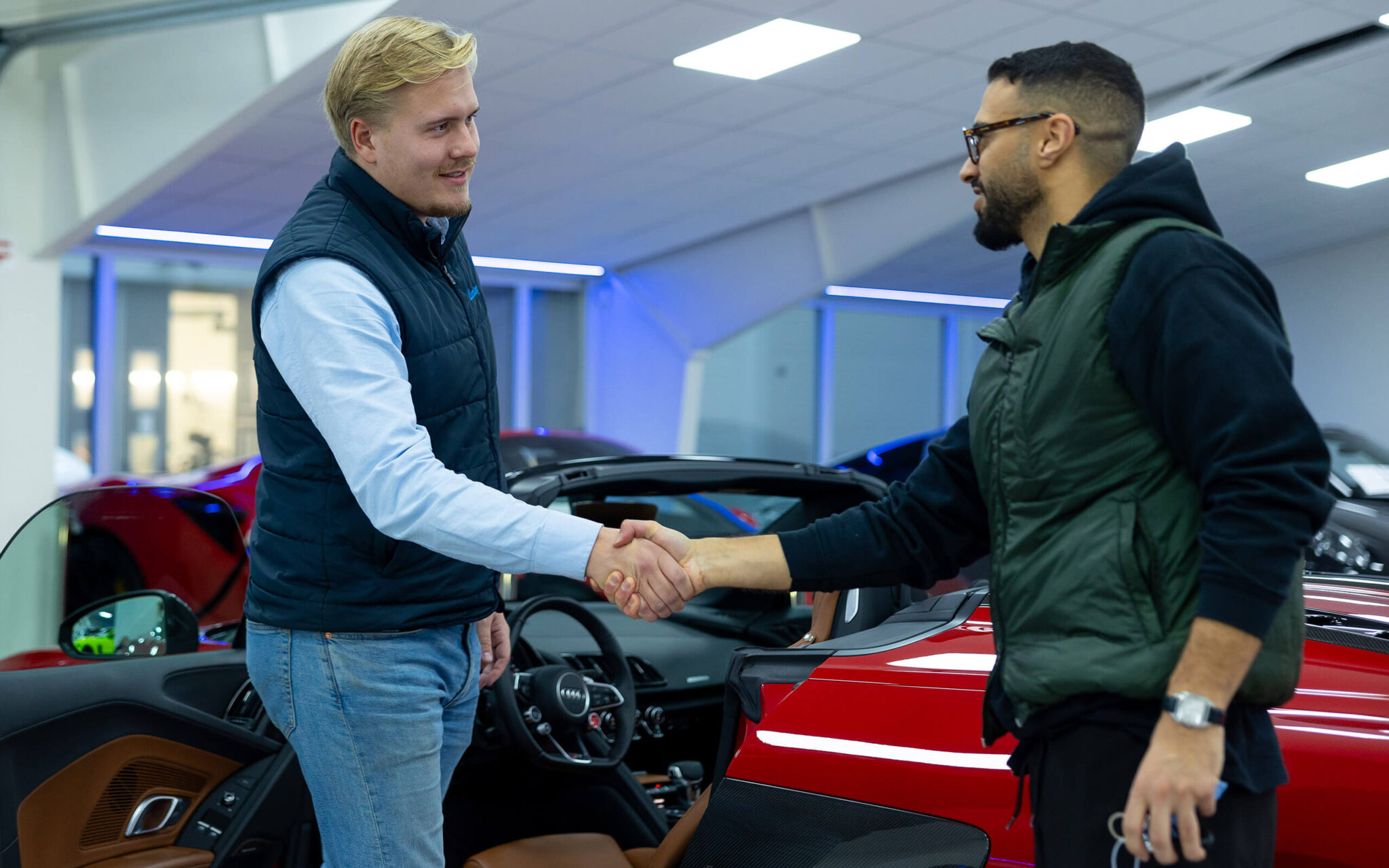 Hitta din nästa bil eller MC hos oss